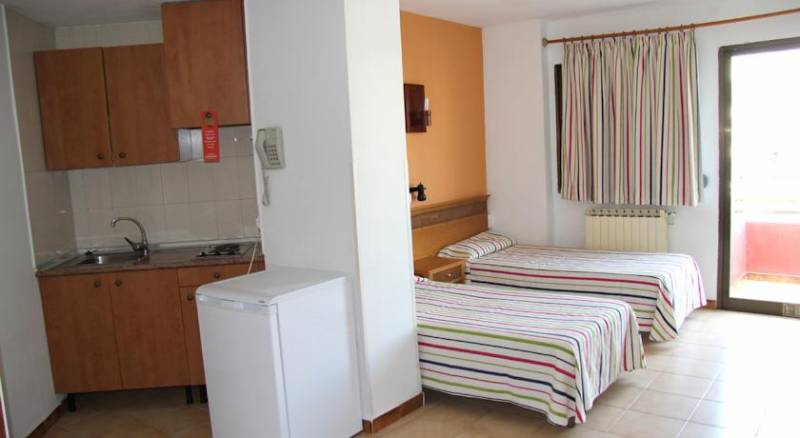 Apartamentos Gomila Park