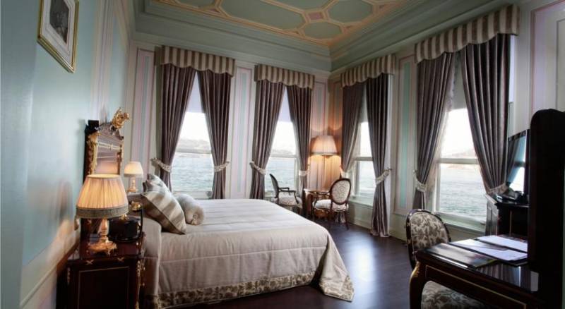 Bosphorus Palace Hotel