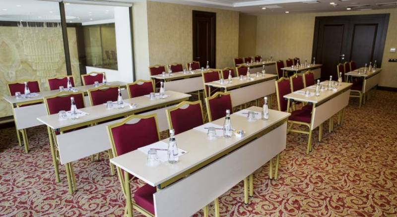 Clarion Hotel & Suites Istanbul Sisli