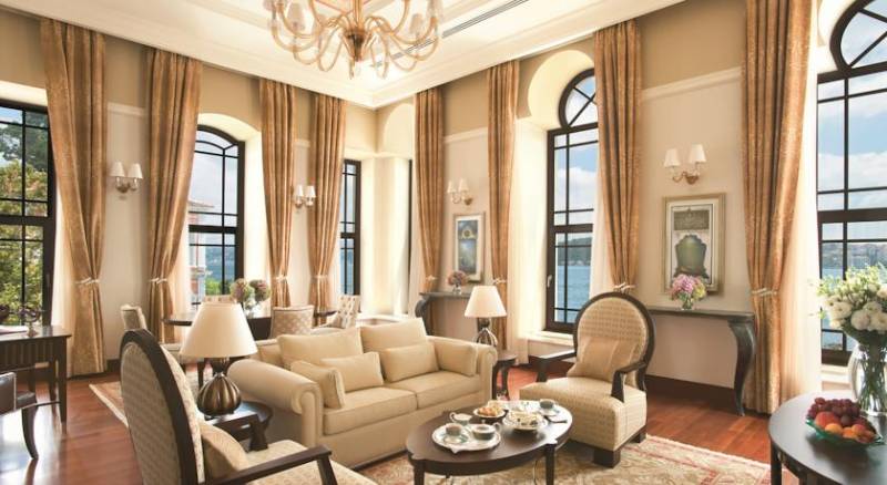 Four Seasons Hotel Istanbul at the Bosphorus