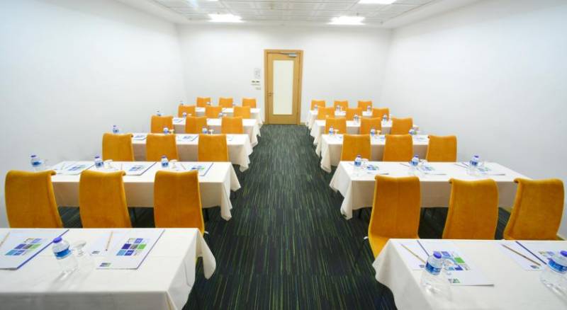 Holiday Inn Express Istanbul-Altunizade