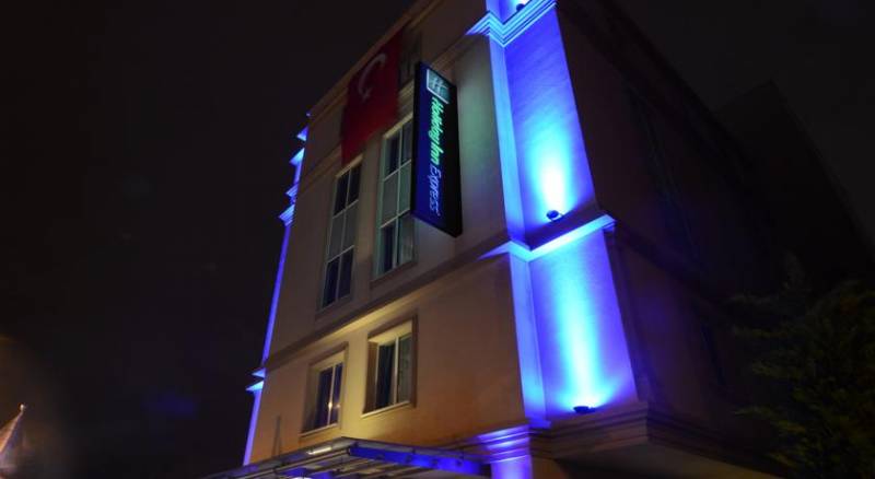 Holiday Inn Express Istanbul-Altunizade