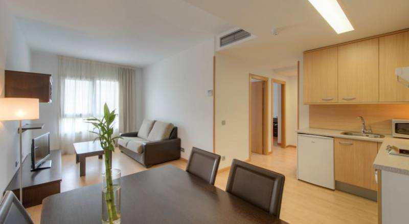 Tryp Madrid Airport Suites