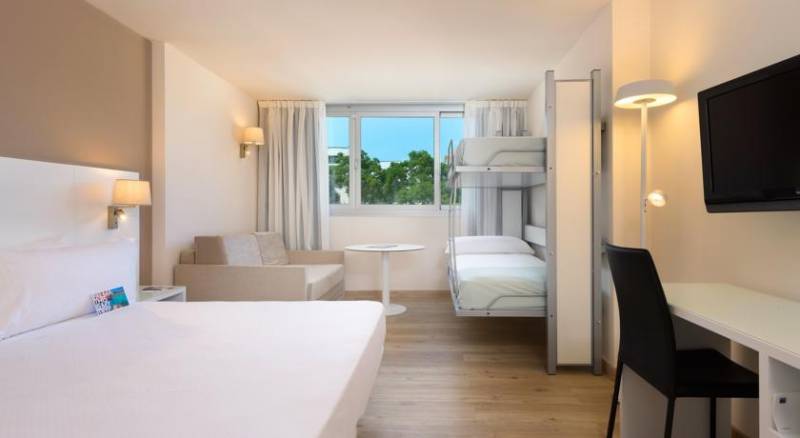 Tryp Palma Bosque Hotel