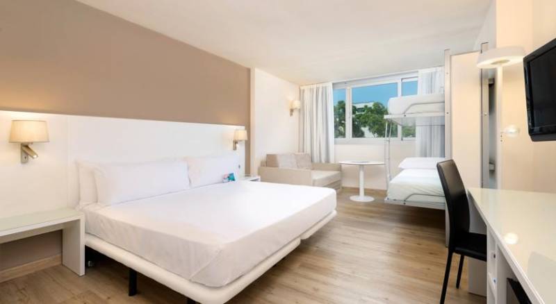 Tryp Palma Bosque Hotel