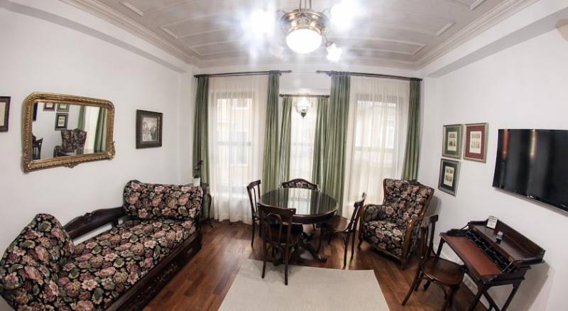 Villa Pera Suite Hotel