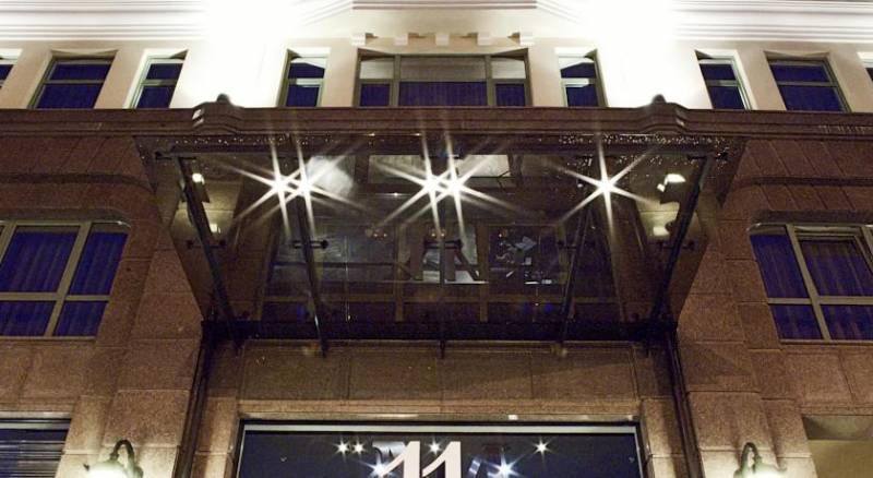 11 Mirrors Design Hotel