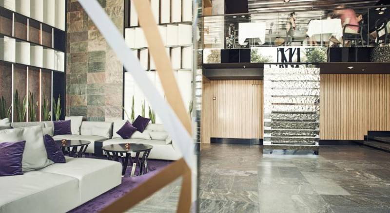 11 Mirrors Design Hotel