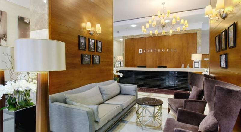 City Hotel