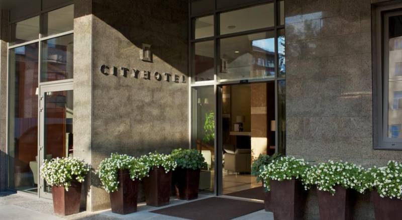 City Hotel