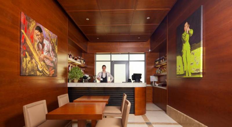 City Hotel