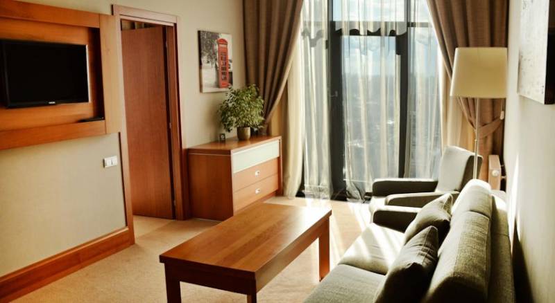 City Hotel