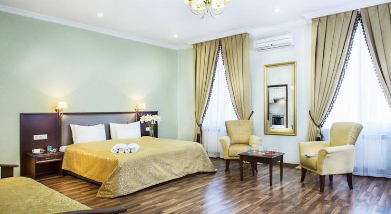 Greguar Hotel