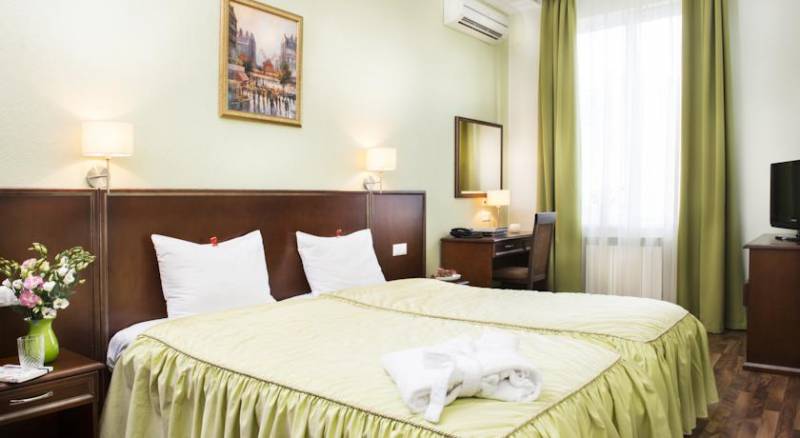 Greguar Hotel