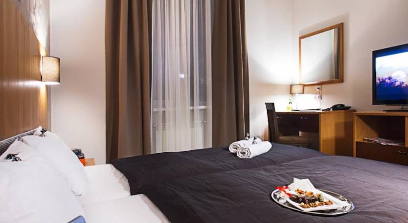 Greguar Hotel