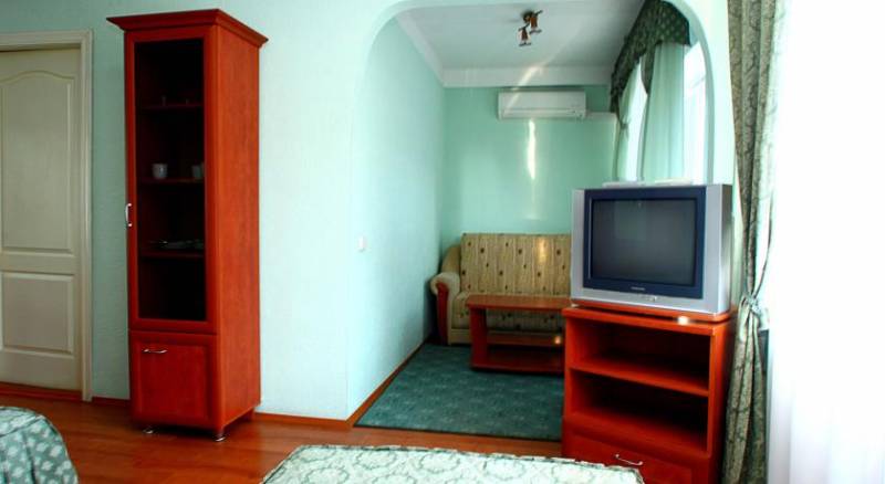 Holosiyvsky Hotel
