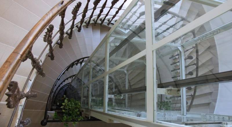 Inn Side Hotel Kalvin House