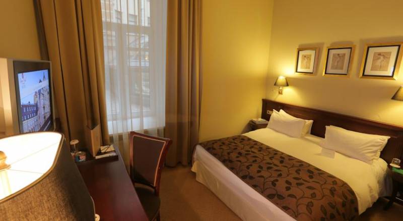 Opera Hotel