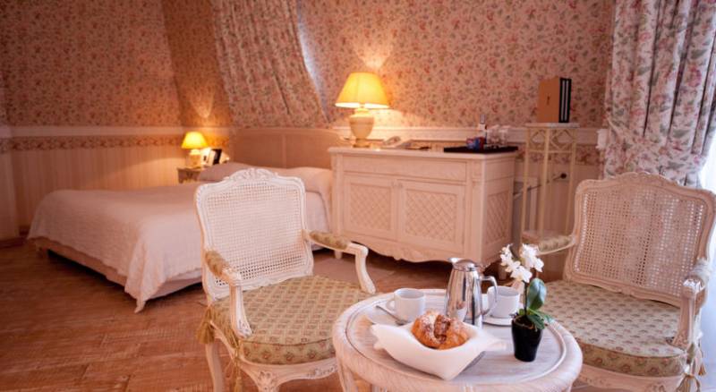 Opera Hotel