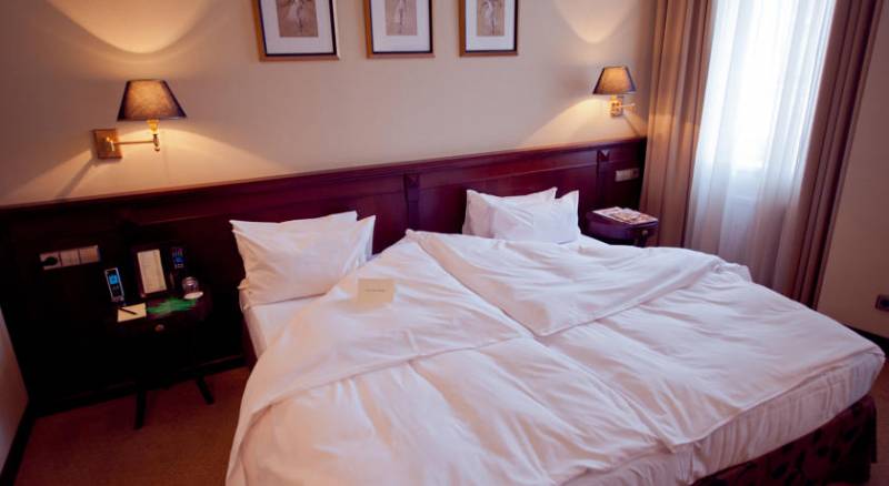 Opera Hotel