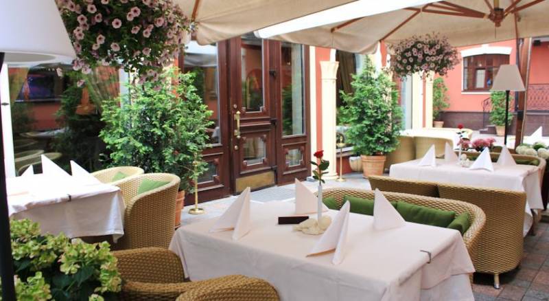 Podol Plaza Hotel