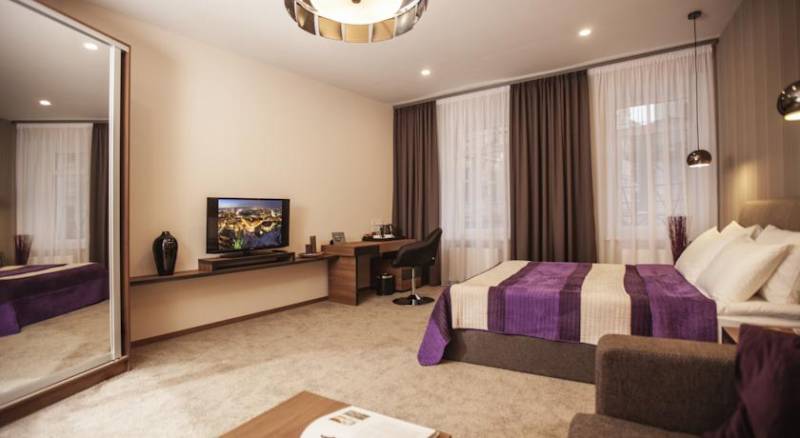 Senator Apartments Maidan
