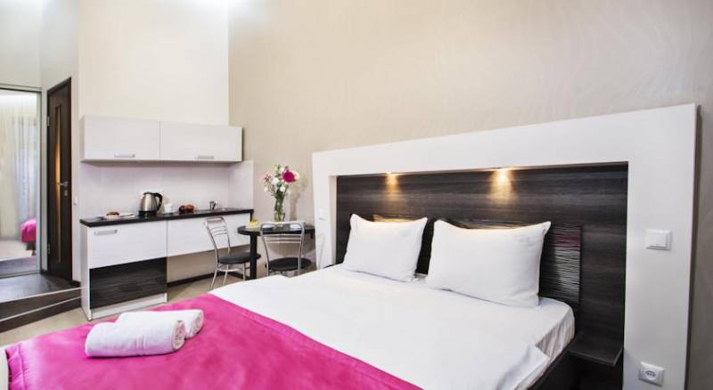 Status Apartments