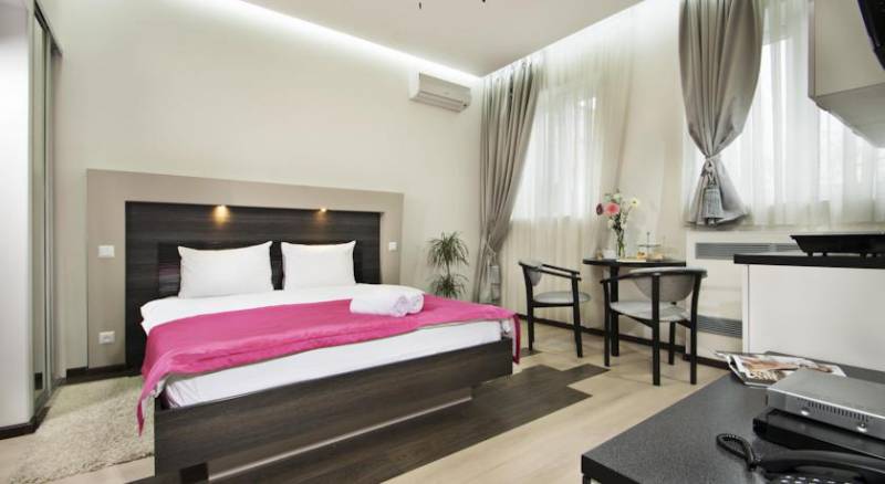 Status Apartments