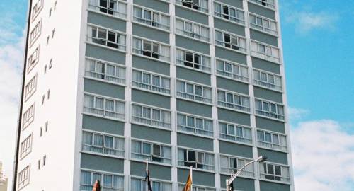 Bay Plaza Hotel