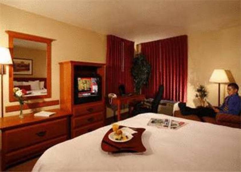 Hampton Inn & Suites Las Vegas-Henderson