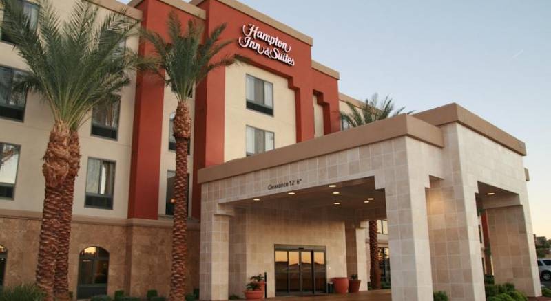 Hampton Inn & Suites Las Vegas South