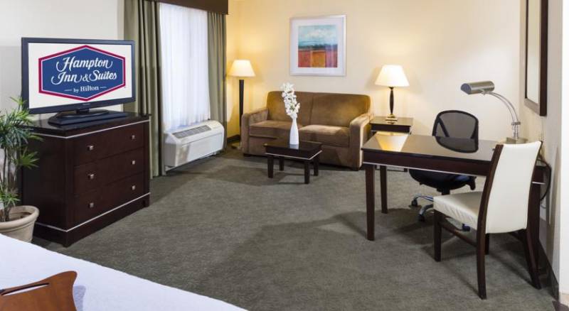 Hampton Inn & Suites Las Vegas South