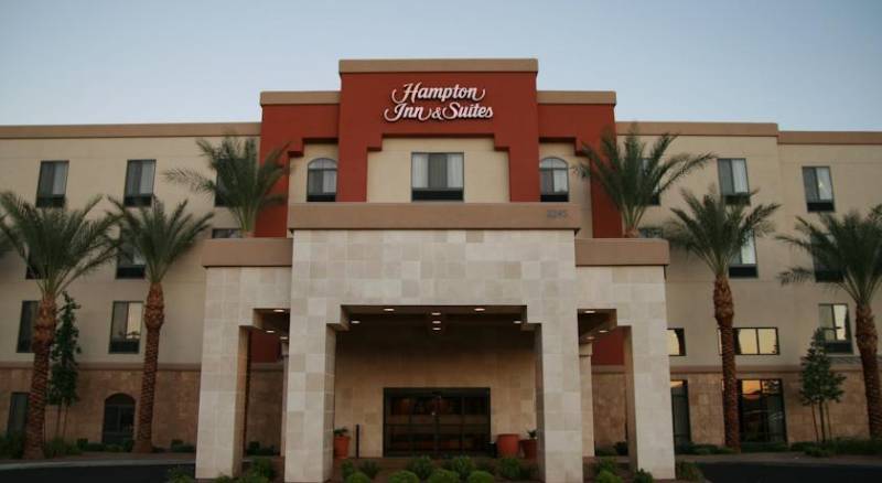 Hampton Inn & Suites Las Vegas South