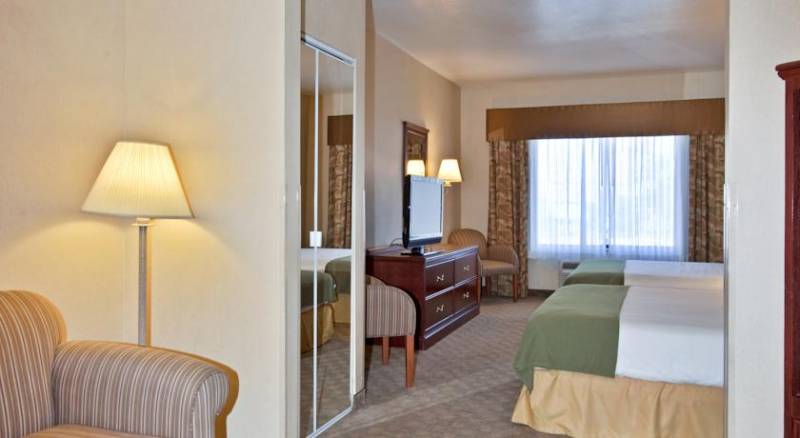 Holiday Inn Express Hotel and Suites - Henderson