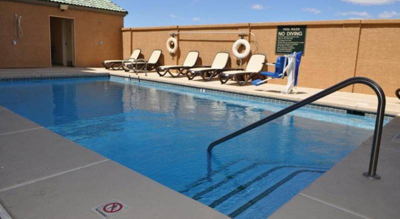 Holiday Inn Express Las Vegas-Nellis