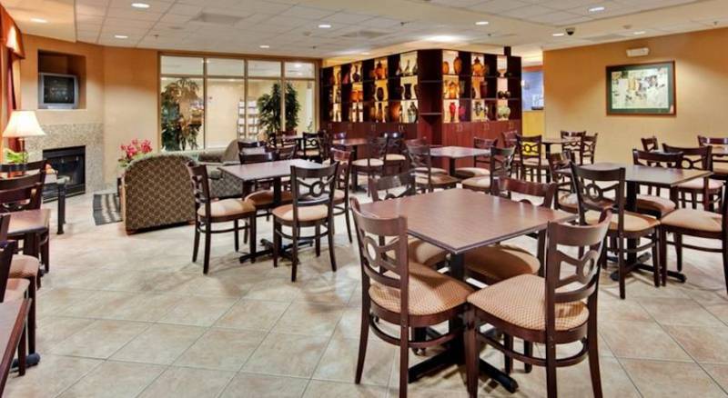 Holiday Inn Express Las Vegas-Nellis