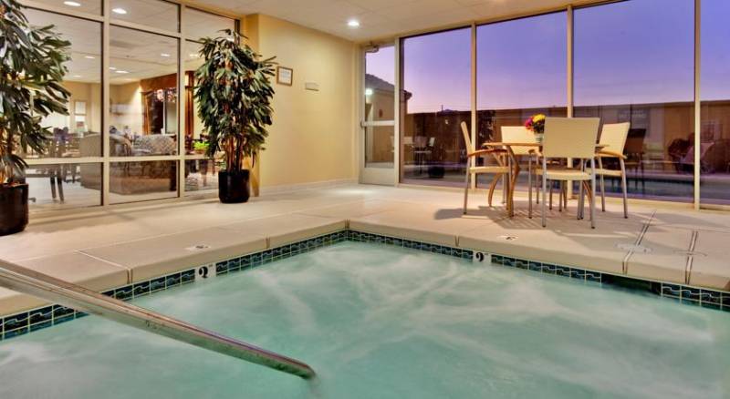 Holiday Inn Express Las Vegas-Nellis