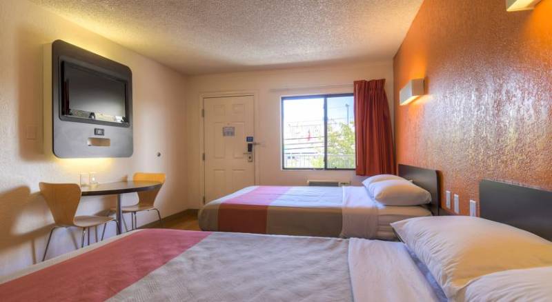 Motel 6 Las Vegas - I-15