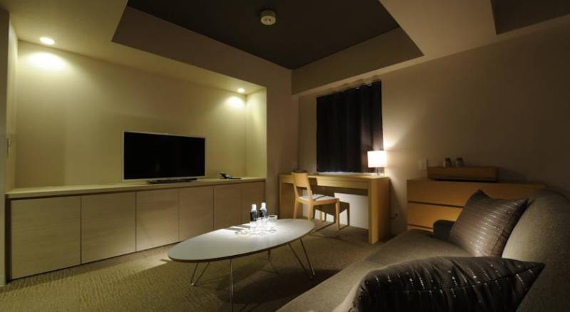 Roppongi Hotel S