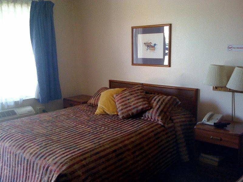 Siegel Slots and Suites
