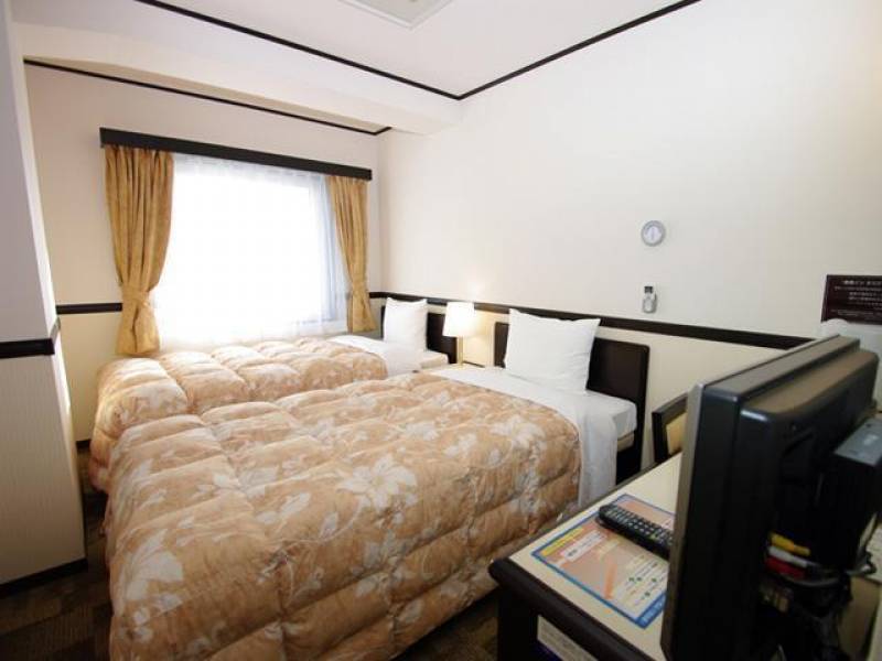 Toyoko Inn Tokyo Asakusa Senzoku Tsukuba Express