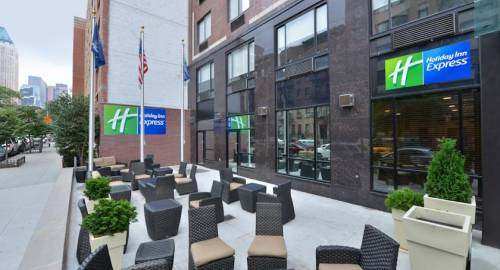 Holiday Inn Express Manhattan Midtown West