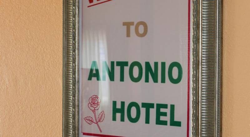 Antonio Hotel