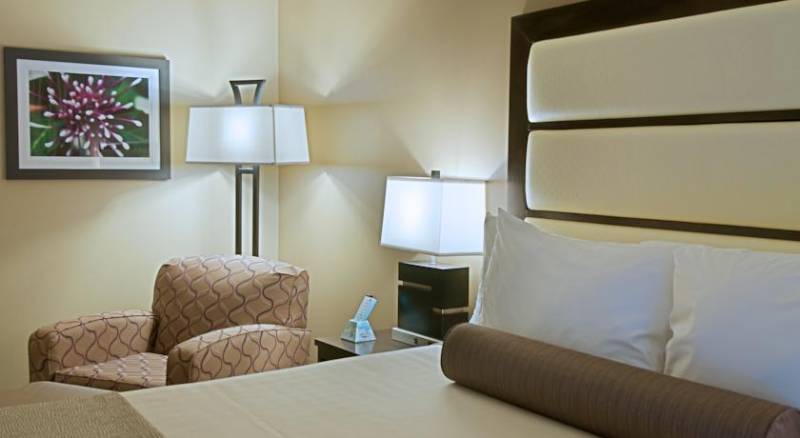 Best Western Plus Miami Airport North Hotel & Suites