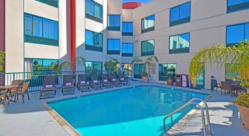 Best Western Plus Suites Hotel - LAX