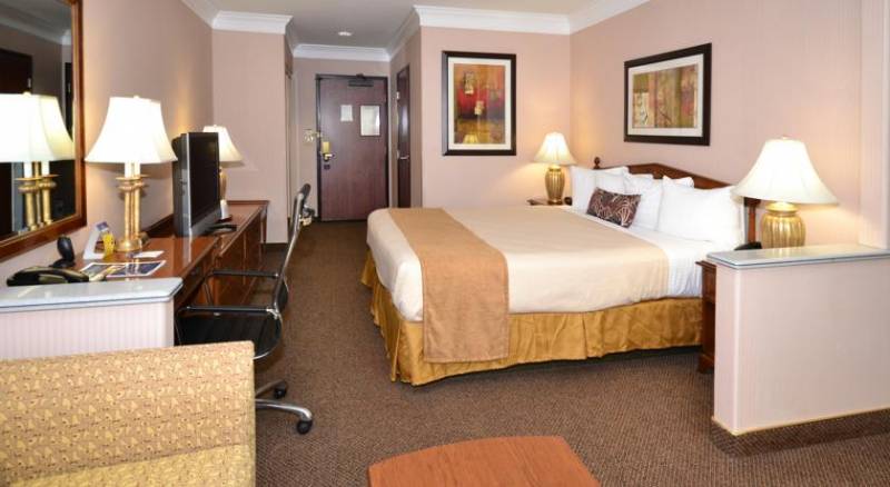 Best Western Plus Suites Hotel - LAX