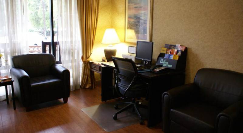 Best Western Royal Palace Inn & Suites