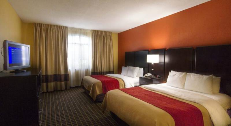 Clarion Inn & Suites Miami International Airport