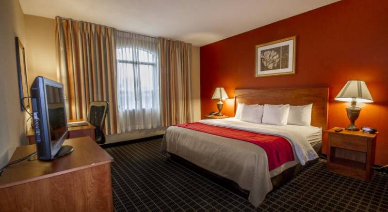 Clarion Inn & Suites Miami International Airport