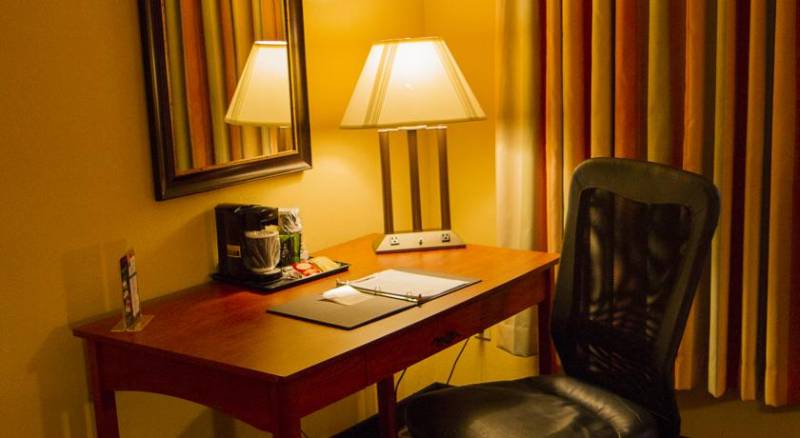 Clarion Inn & Suites Miami International Airport